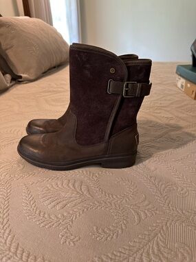 Ugg Mid-Calf Brown Leather & Suede waterproof Women's Boots
